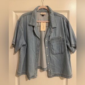 Universal Thread Light Blue Button Down Shirt